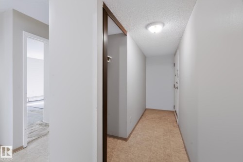 #101 10842 107 St Nw, Edmonton, AB - Indoor Photo Showing Other Room