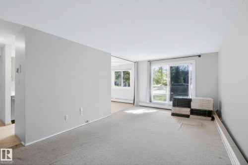 #101 10842 107 St Nw, Edmonton, AB - Indoor Photo Showing Other Room