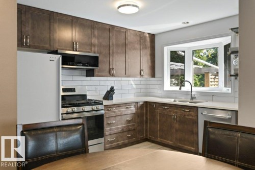5 Gillian Crescent, St. Albert, AB - Indoor Photo Showing Kitchen With Double Sink