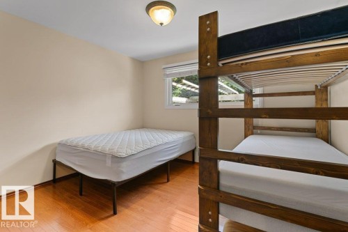 5 Gillian Crescent, St. Albert, AB - Indoor Photo Showing Bedroom