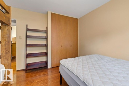 5 Gillian Crescent, St. Albert, AB - Indoor Photo Showing Bedroom