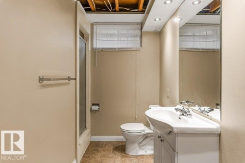 5 Gillian Crescent, St. Albert, AB - Indoor Photo Showing Bathroom