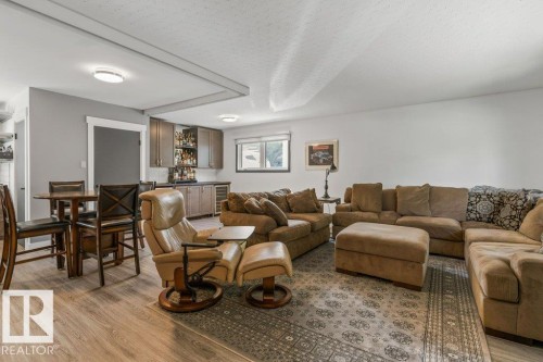 5 Gillian Crescent, St. Albert, AB - Indoor Photo Showing Living Room