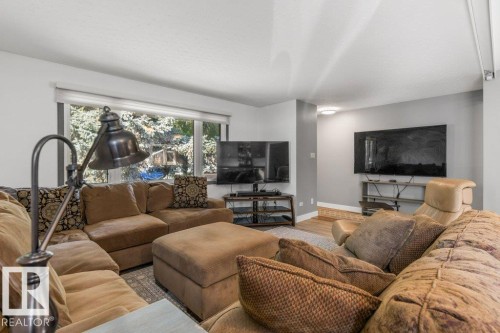 5 Gillian Crescent, St. Albert, AB - Indoor Photo Showing Living Room