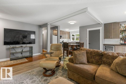 5 Gillian Crescent, St. Albert, AB - Indoor Photo Showing Living Room