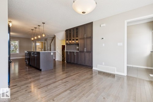 8311 Ellis Crescent Nw, Edmonton, AB - Indoor Photo Showing Kitchen