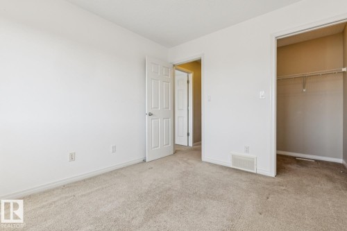 8311 Ellis Crescent Nw, Edmonton, AB - Indoor Photo Showing Other Room
