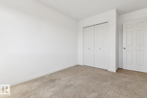 8311 Ellis Crescent Nw, Edmonton, AB - Indoor Photo Showing Other Room
