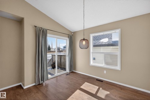 3779 18 Street Nw, Edmonton, AB - Indoor Photo Showing Other Room