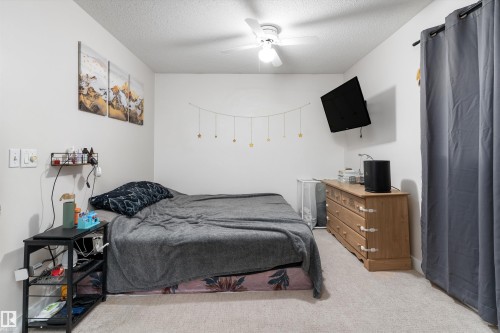 18045 96 Avenue Nw, Edmonton, AB - Indoor Photo Showing Bedroom