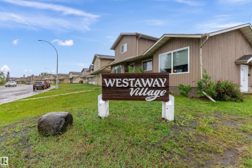 18045 96 Avenue Nw, Edmonton, AB - Outdoor