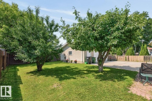 2408 80 Street Nw, Edmonton, AB - Outdoor