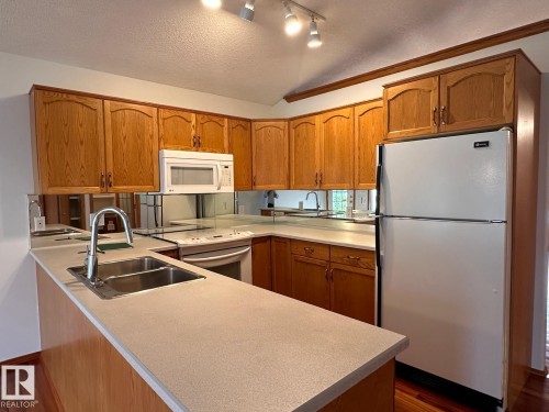 643 JENNER COVE Cove Northwest , Edmonton, AB T6L 6S1 4
