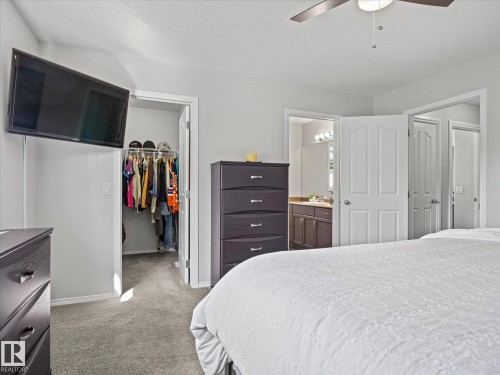 25 Wilkinson Place, Leduc, AB - Indoor Photo Showing Bedroom