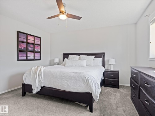 25 Wilkinson Place, Leduc, AB - Indoor Photo Showing Bedroom