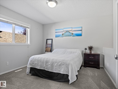 25 Wilkinson Place, Leduc, AB - Indoor Photo Showing Bedroom