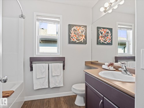 25 Wilkinson Place, Leduc, AB - Indoor Photo Showing Bathroom