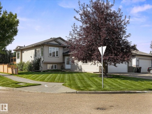 25 Wilkinson Place, Leduc, AB - Outdoor With Facade