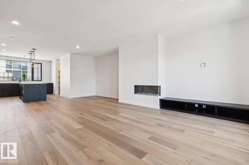10329 Wadhurst Road Nw, Edmonton, AB - Indoor Photo Showing Other Room