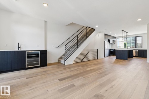 10329 Wadhurst Road Nw, Edmonton, AB - Indoor