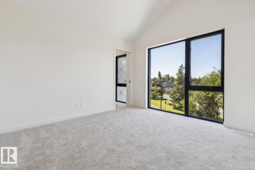 10329 Wadhurst Road Nw, Edmonton, AB - Indoor Photo Showing Other Room