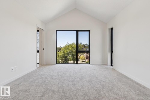 10329 Wadhurst Road Nw, Edmonton, AB - Indoor