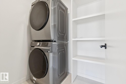 10329 Wadhurst Road Nw, Edmonton, AB - Indoor Photo Showing Laundry Room