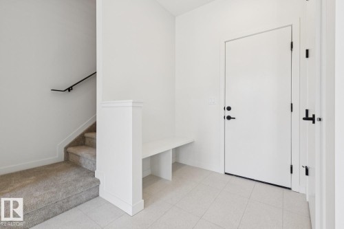 10329 Wadhurst Road Nw, Edmonton, AB - Indoor Photo Showing Other Room
