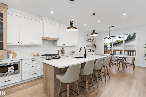 14512 86 Avenue Nw, Edmonton, AB - Indoor Photo Showing Kitchen With Upgraded Kitchen