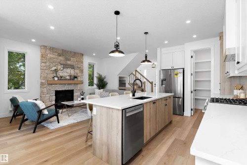 14512 86 Avenue Nw, Edmonton, AB - Indoor Photo Showing Kitchen With Upgraded Kitchen