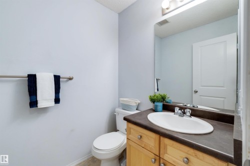 #3 450 Hyndman Cr Nw, Edmonton, AB - Indoor Photo Showing Bathroom