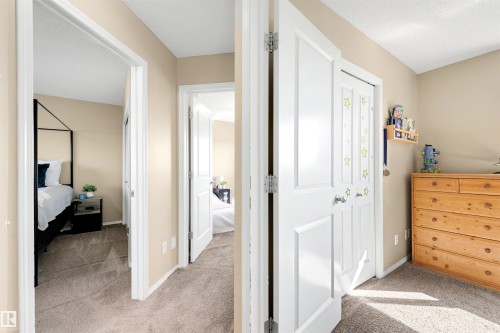 #3 450 Hyndman Cr Nw, Edmonton, AB - Indoor Photo Showing Other Room