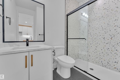 512 Robinson Boulevard, Leduc, AB - Indoor Photo Showing Bathroom