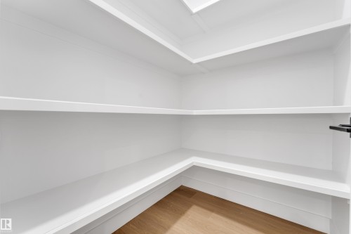 512 Robinson Boulevard, Leduc, AB - Indoor With Storage