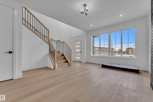 512 Robinson Boulevard, Leduc, AB - Indoor Photo Showing Other Room
