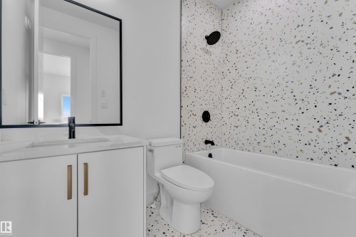 512 Robinson Boulevard, Leduc, AB - Indoor Photo Showing Bathroom