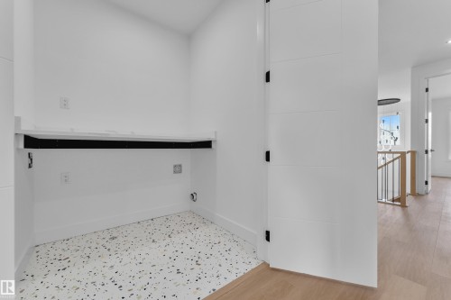 512 Robinson Boulevard, Leduc, AB - Indoor Photo Showing Other Room