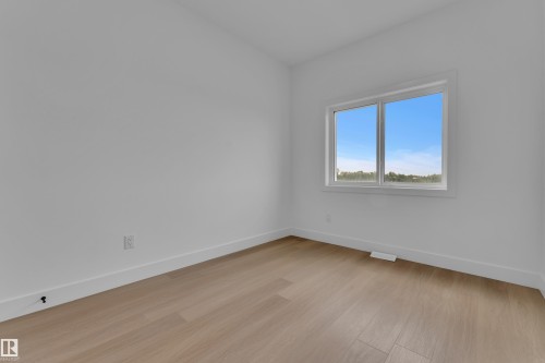 512 Robinson Boulevard, Leduc, AB - Indoor Photo Showing Other Room