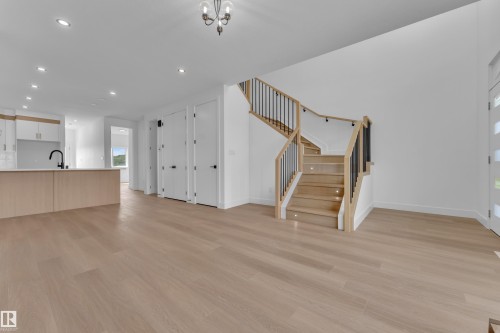 512 Robinson Boulevard, Leduc, AB - Indoor