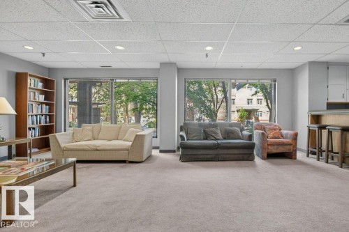 #804 11027 87 Av Nw, Edmonton, AB - Indoor Photo Showing Living Room