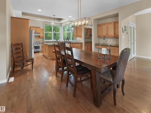 202 Saskatchewan Drive Nw, Edmonton, AB - Indoor Photo Showing Dining Room