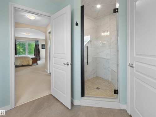 202 Saskatchewan Drive Nw, Edmonton, AB - Indoor Photo Showing Bathroom