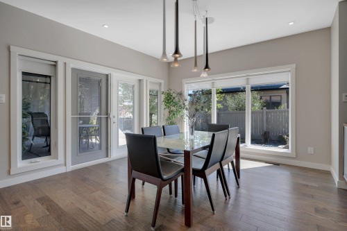 5047 Mcluhan Road Nw, Edmonton, AB - Indoor Photo Showing Dining Room