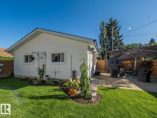 10511 68 Avenue Nw, Edmonton, AB - Outdoor