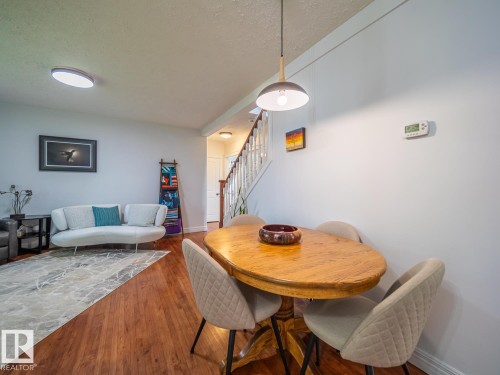 10511 68 Avenue Nw, Edmonton, AB - Indoor Photo Showing Dining Room