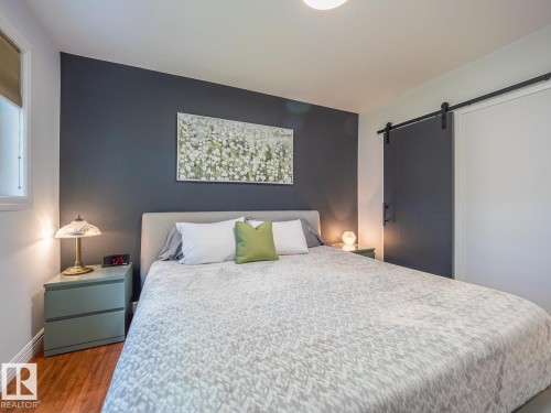 10511 68 Avenue Nw, Edmonton, AB - Indoor Photo Showing Bedroom