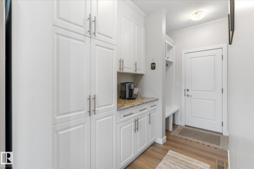 54 Astoria Place, Devon, AB - Indoor