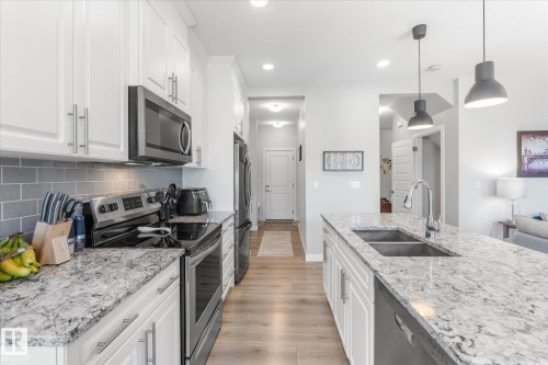 54 Astoria Place, Devon, AB - Indoor Photo Showing Kitchen With Double Sink With Upgraded Kitchen