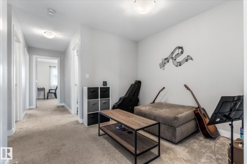 54 Astoria Place, Devon, AB - Indoor