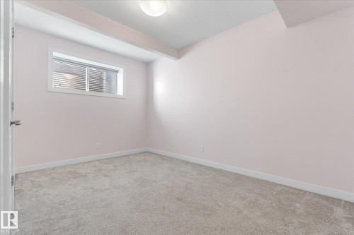 54 Astoria Place, Devon, AB - Indoor Photo Showing Other Room